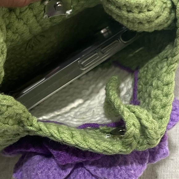 Handcrafted Green Floral Knit Bag - Picture 8 of 11